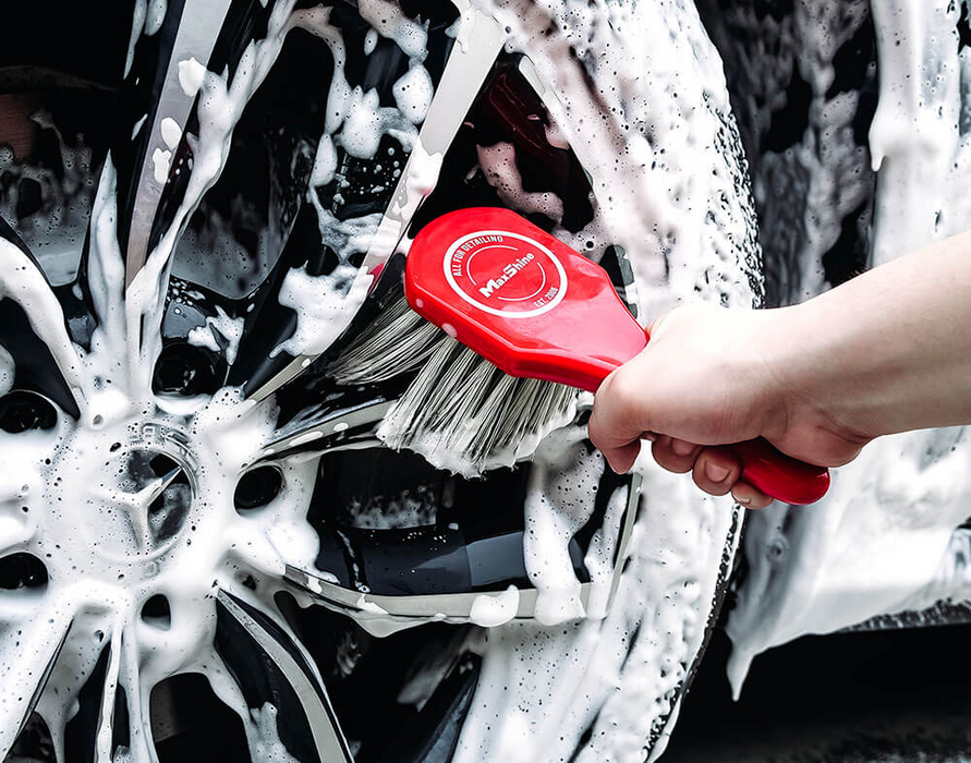 MaxShine medium-duty wheel & body cleaning brush